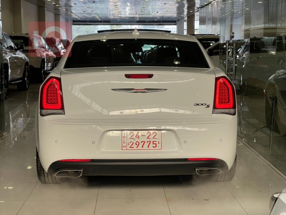 كرايسلر 300